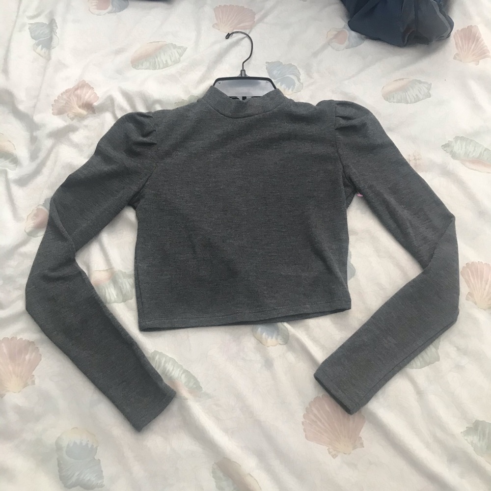 Cute Gray Crop Top with ruffled shoulders